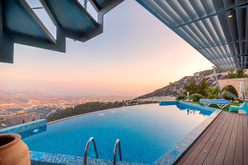 swimming pool 1737173 960 720